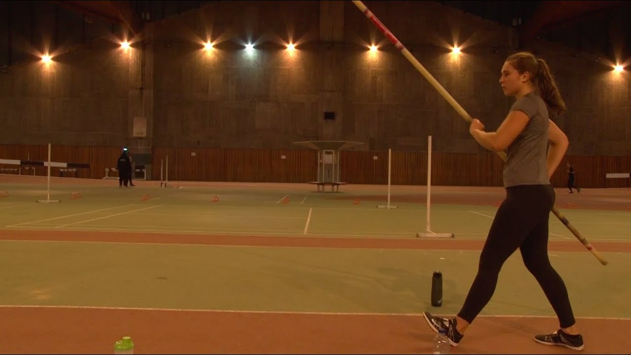 La Perchiste An Olympic Pole Vaulter YouTube