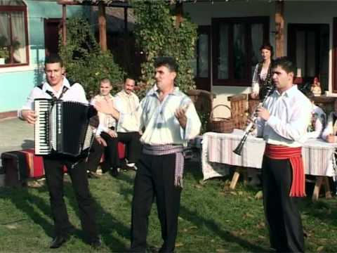 Mitica Blandu \u0026 Zorile din Galati - Omul cand este baut (SPIROS GALATI)