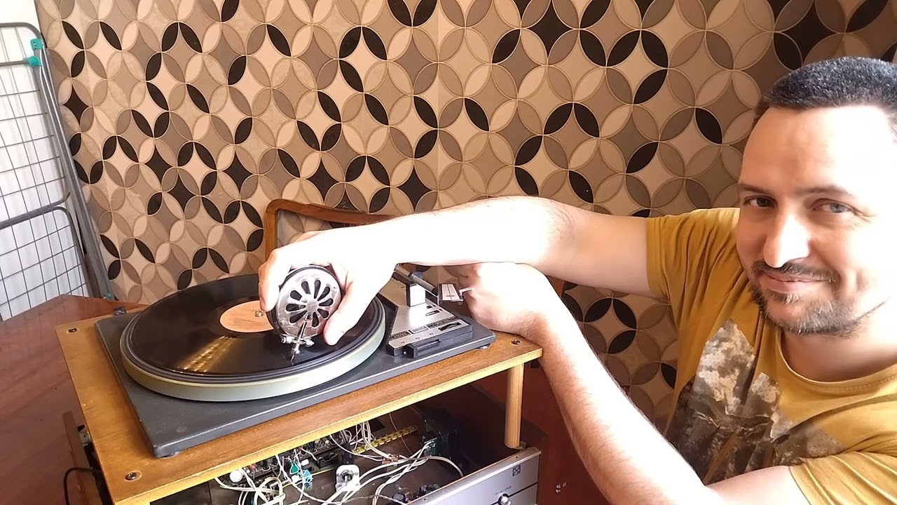 рука вместо тонарма. испытываю патефонную головку