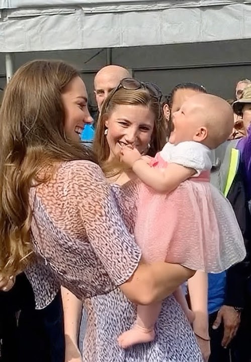 Whose baby is this why she so happy with her!!!