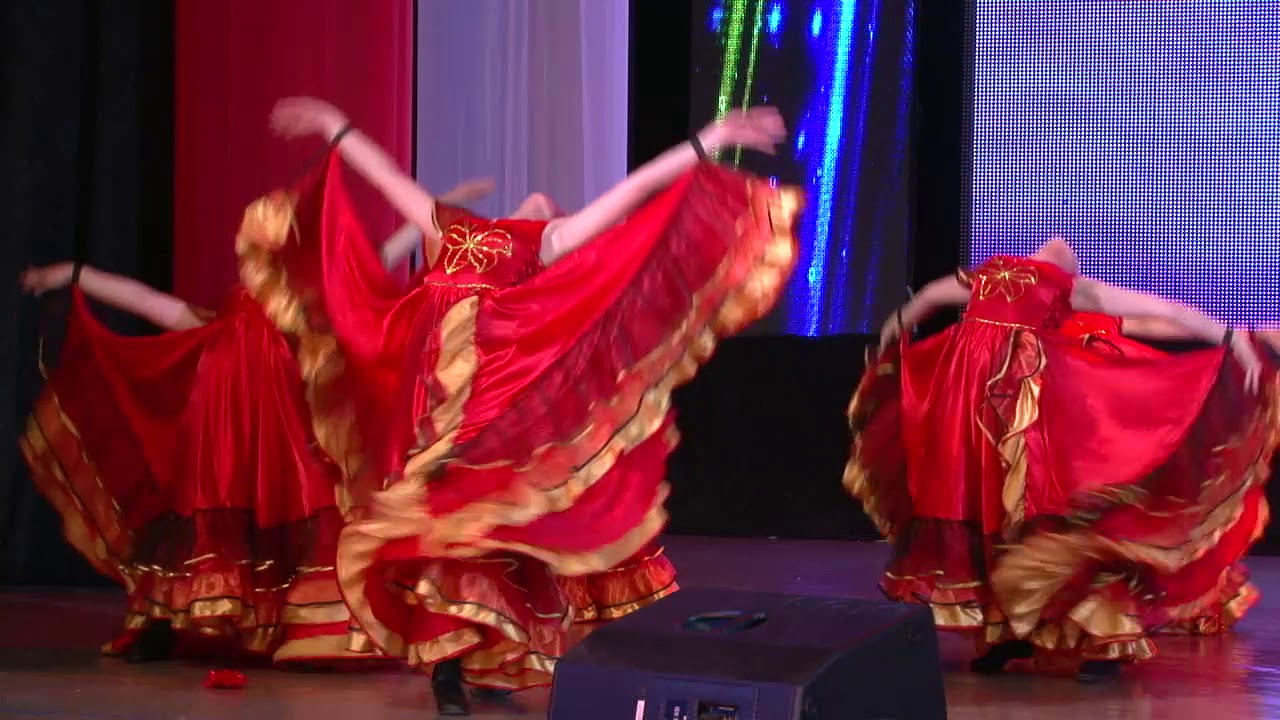 Испанский танец ансамбль 