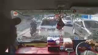 Reflek Sopir Truk cabe Ketika kresss