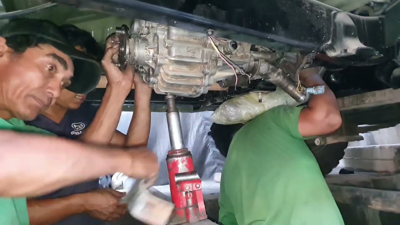 H55F,H41,H42 Transmission Removal (Landcruiser) ランクル６０のミッションを下す