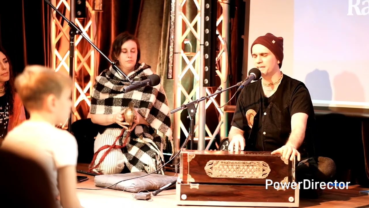 Narada Muni Das - Maha Mantra - Radhakripa Temple - Rouen France