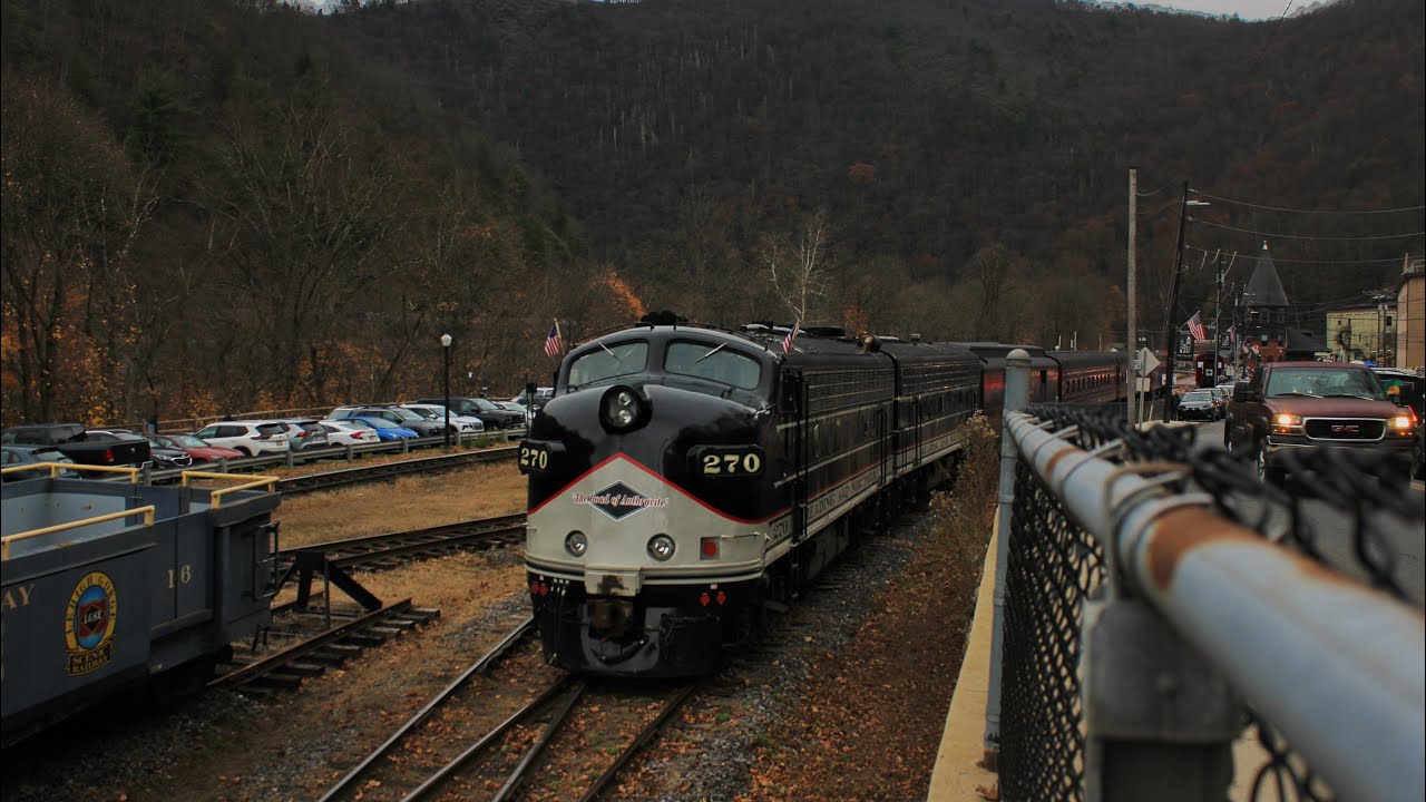 Pittston - Jim Thorpe train ride excursion with the RBMN F-Units - YouTube