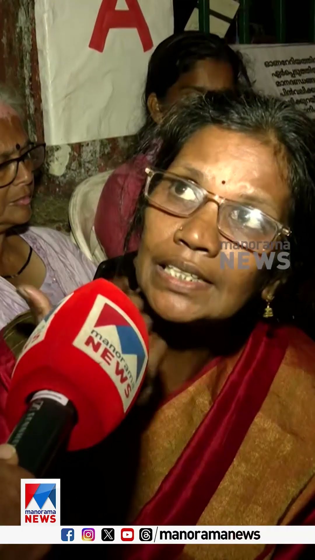 രാത്രിയിലും സമരപോരാട്ടവീര്യം വിടാതെ ആശാ വര്‍ക്കര്‍മാര്‍  #AshaWorkers