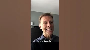Миндальное молоко или рисовое молоко? Выбери полезное молоко.