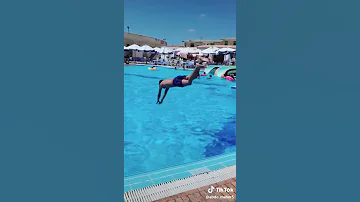 مهرجان عائم في بحر الغابه 