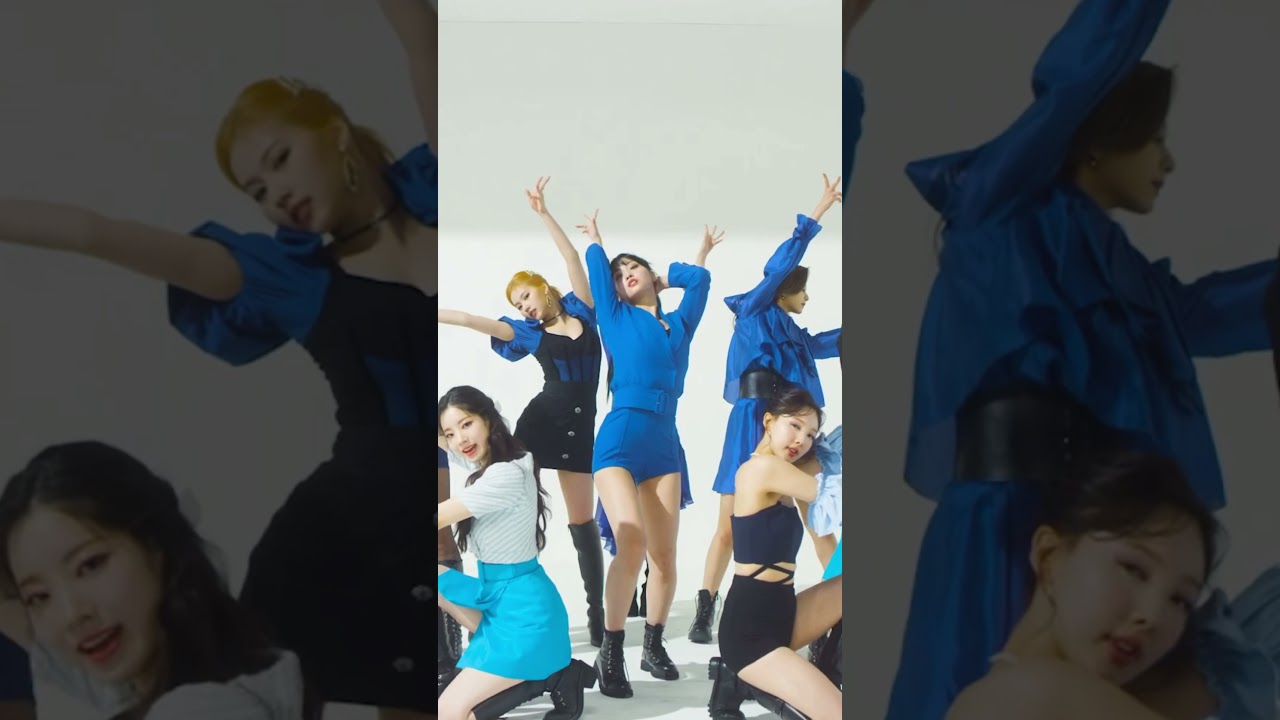 TWICE- Momo ‘Kura Kura’ Fancam Performance Video (Vertical version) | KDH