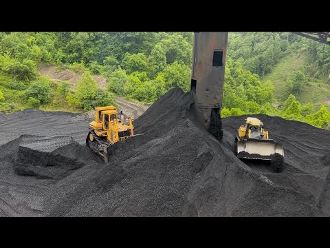 Train Loading Efficiency : Two Dozers, 11,000 Tons, 100 Cars