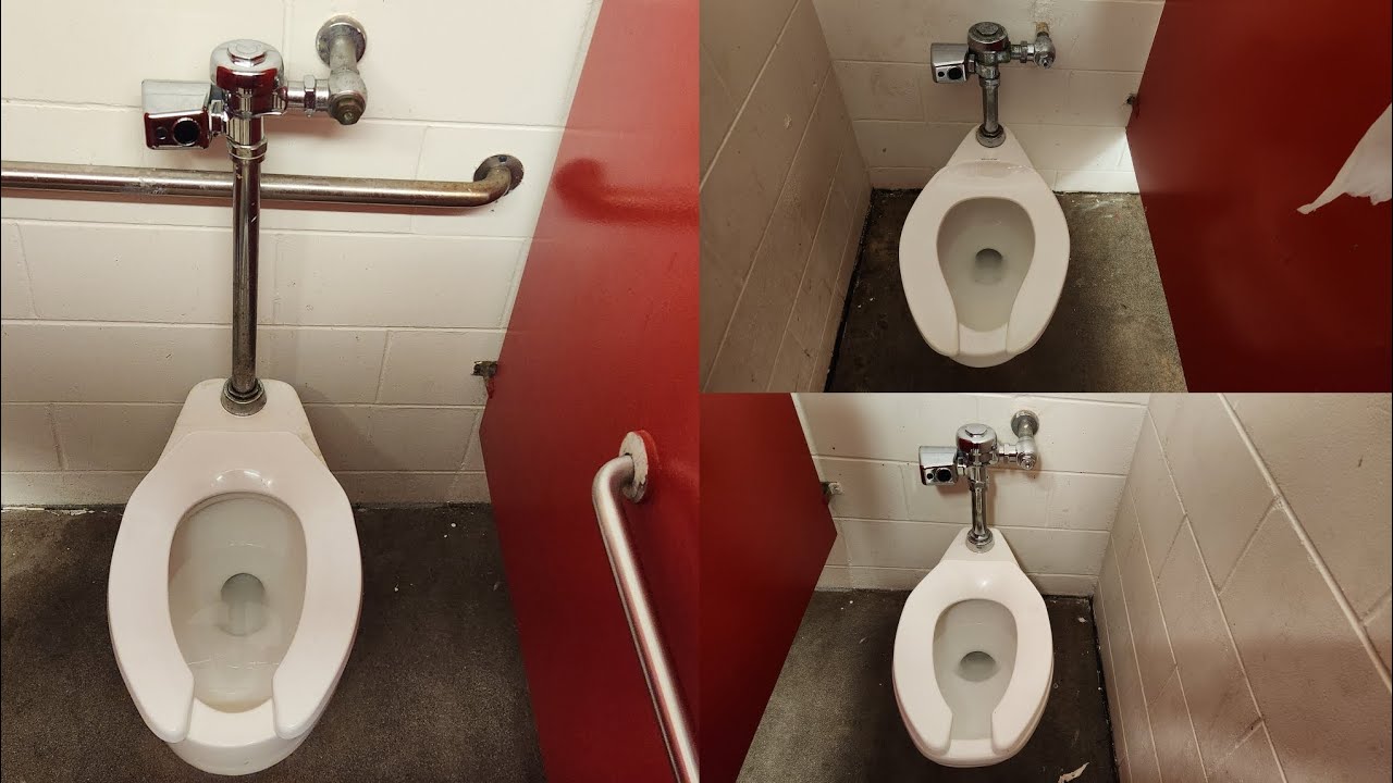 FL Strawberry Festival Restroom 4