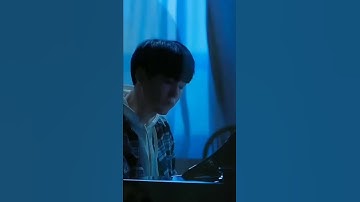 Thumbnail of suga itu kalau main piano tuh keren banget 🤗 #btssuga