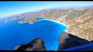 Paragliding over Ölüdeniz and landing on the beach