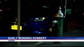 Police investigate early morning robbery in Albany