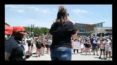 Stephanie Doss speaks at the Parkville March for U...