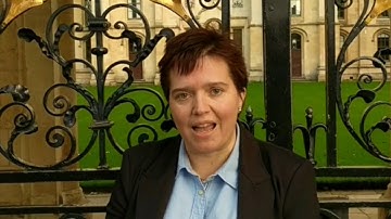 Sally Eaves at Dubai International blockchain Summit