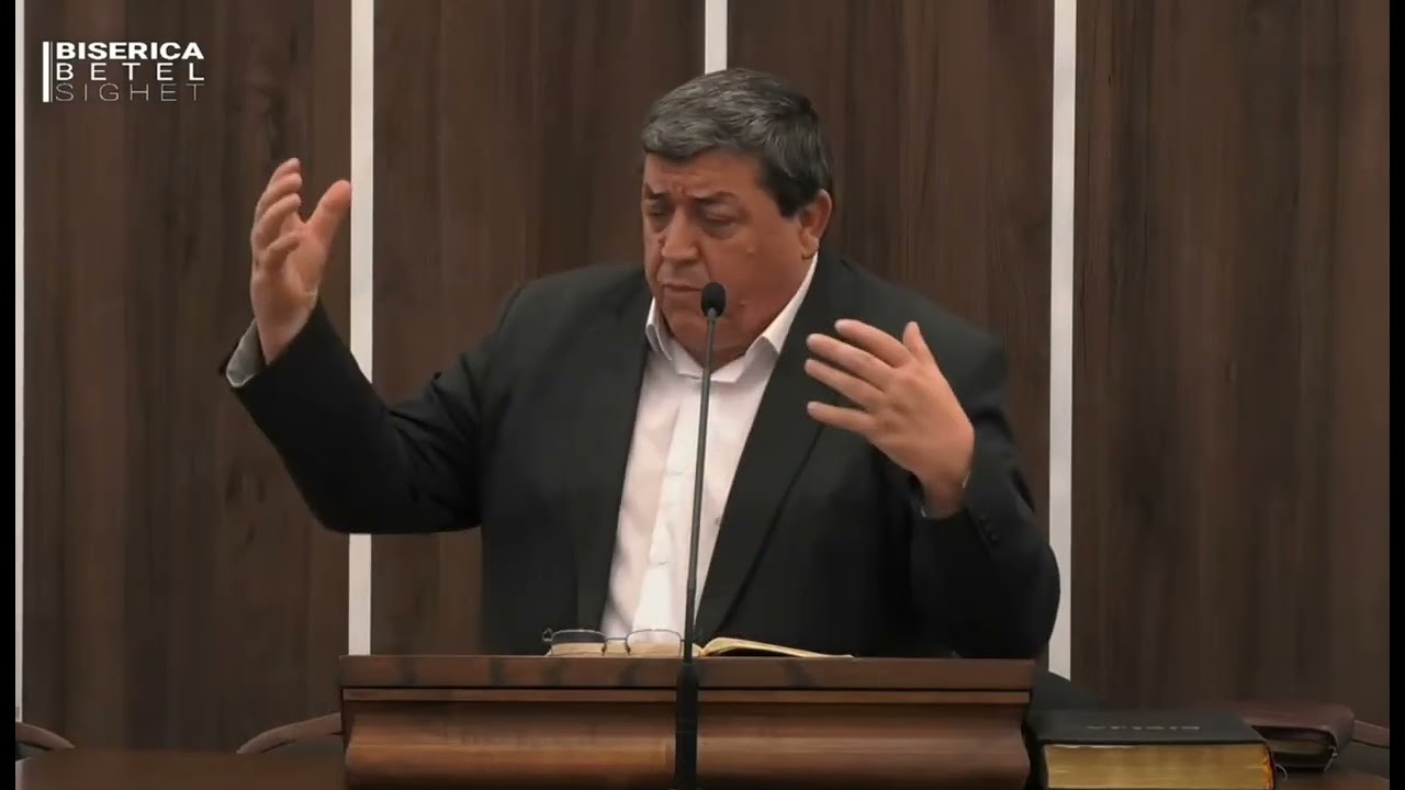 Dragoș Croitoru - A intrat lumea în biserică