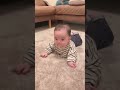 腹ばいに慣れてきてご機嫌な赤ちゃん #shorts