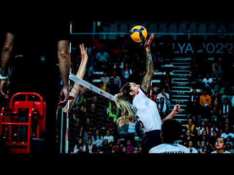 Видео: One of the Greatest Volleyball Players - Legendary Thaísa Menezes | World Club Championship 2022(HD)