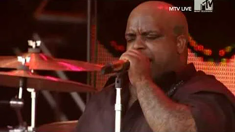 Gnarls Barkley - A Little Better (Live Roskilde 2008)