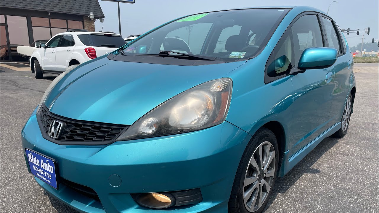 HONDA FIT RSディープサファイアブルー・パール 2013 Honda Fit Sport, 5dr hatchback, reliable 4cyl, rare 5 speed!