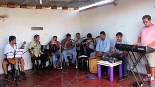 Video thumbnail of "Hermano, Dios Ha Nacido"