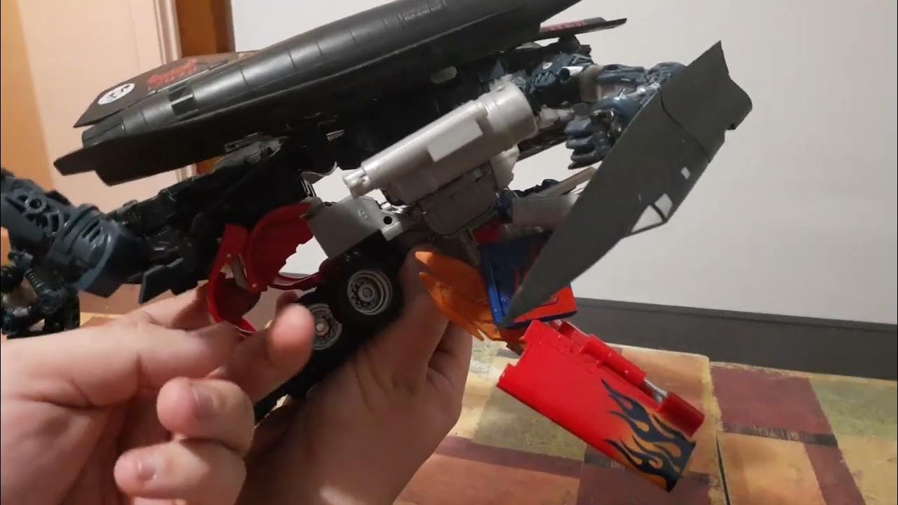 How to Transform and Combine 2009 Transformers ROTF Optimus Prime and Jetfire into Jet Optimus