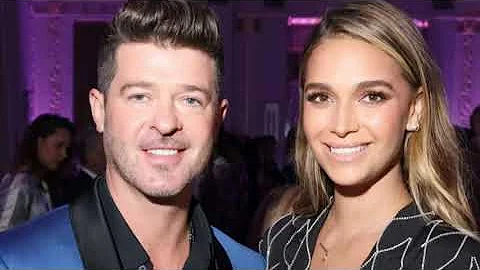 Robin Thicke's Biography & Family, Parents, Brother, Sister, Wife, Kids & Net Wroth