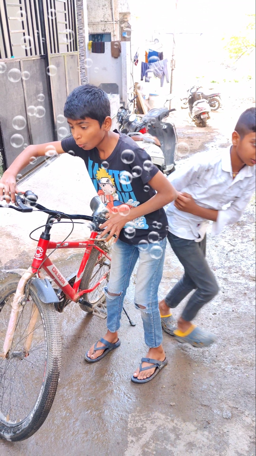 Nitin Aur Arush Cycle Me Se Magic Nikal Rahe Hai ??#shorts