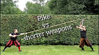 Learn the Art of Combat - Pike techniques #1: Pike vs shorter weapons