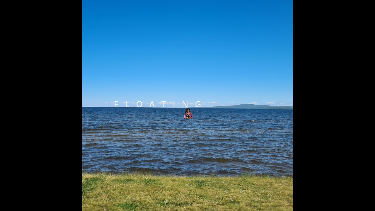 Guarda Floating (Aquasphere) su YouTube Guarda Floating (Aquasphere) su YouTube