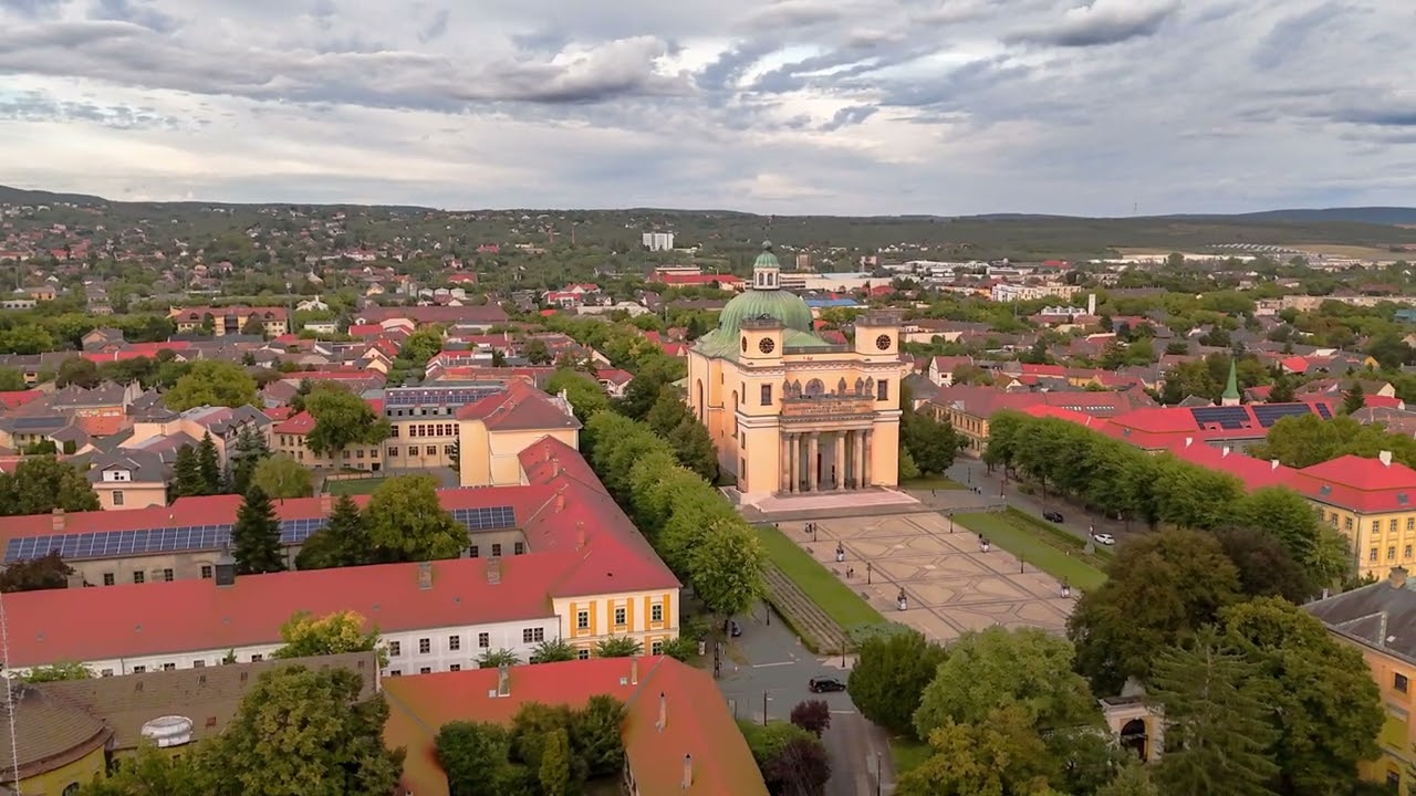 Vác - Belváros és Dunapart - 2025.09.28., 7.rész - Város a Dunapart felöl nézve.