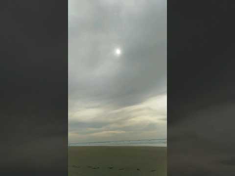 الجو غائم شاطئ مدينة أصيلة