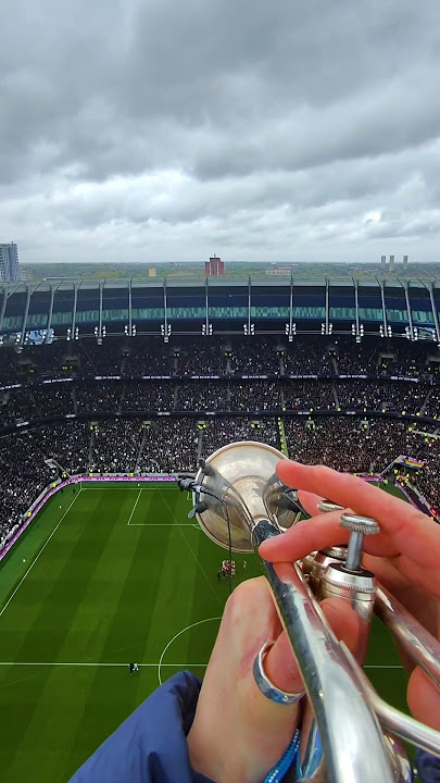 Oh when the Spurs, from The Dare Skywalk 🎺🤯