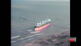 WDIO Archive: Freighter ‘Socrates’ stranded off Park Point draws crowds for 6 days