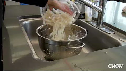 How to Prep Rice Noodles - CHOW Tip
