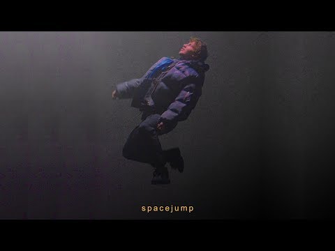 BEGE - SPACEJUMP (OFFICIAL VIDEO)