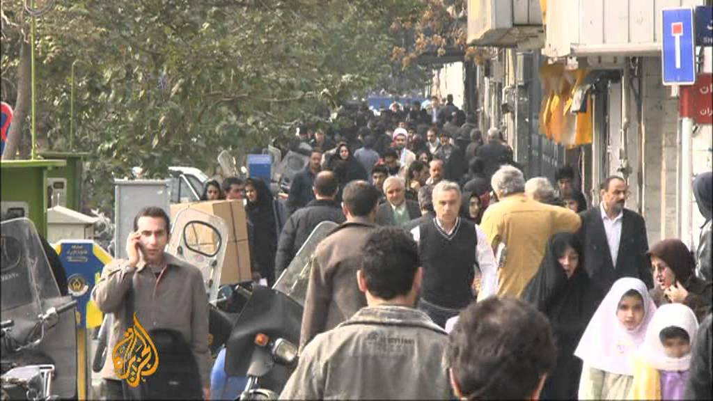 يشير المقال إلى أن إسرائيل قد تشن هجوماً على إيران في أبريل.