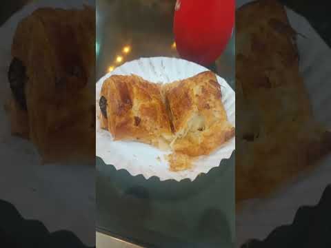 Trying Panneer Puff, Delight & Honey Cake at Gollapudi Cake House 😋🔥 #shorts
