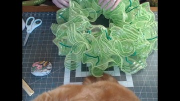 New to wreath making? Learn to make a wreath base using 5 different methods and 1 roll of  mesh!