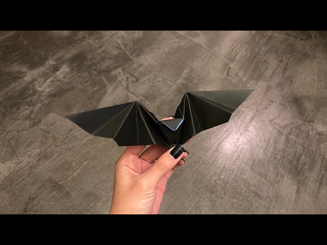 Halloween Origami Tutorial flapping bat - YouTube