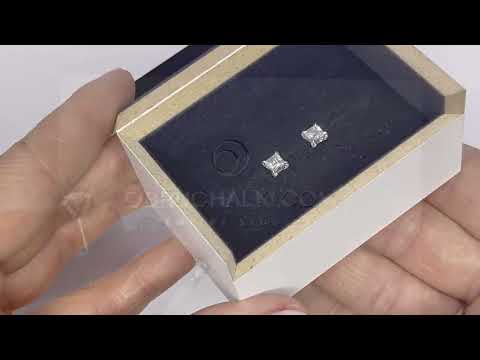 Серьги-пусеты из белого золота с бриллиантами