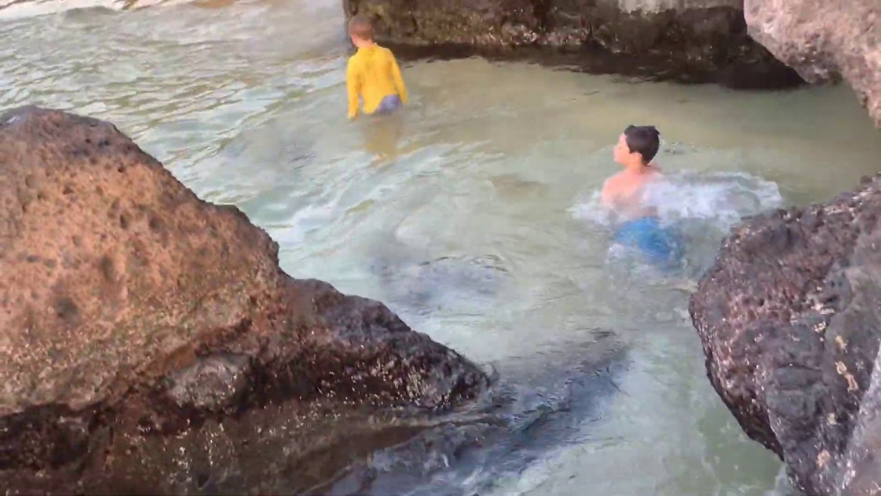 Waimea Bay and Toilet Bowl Cave, Hawaii 2019 YouTube