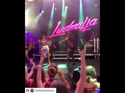 Bruna Marquezine arrasa na dança com a cantora Ludmila