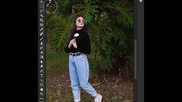 How to Blur Background - Photoshop Tutorial