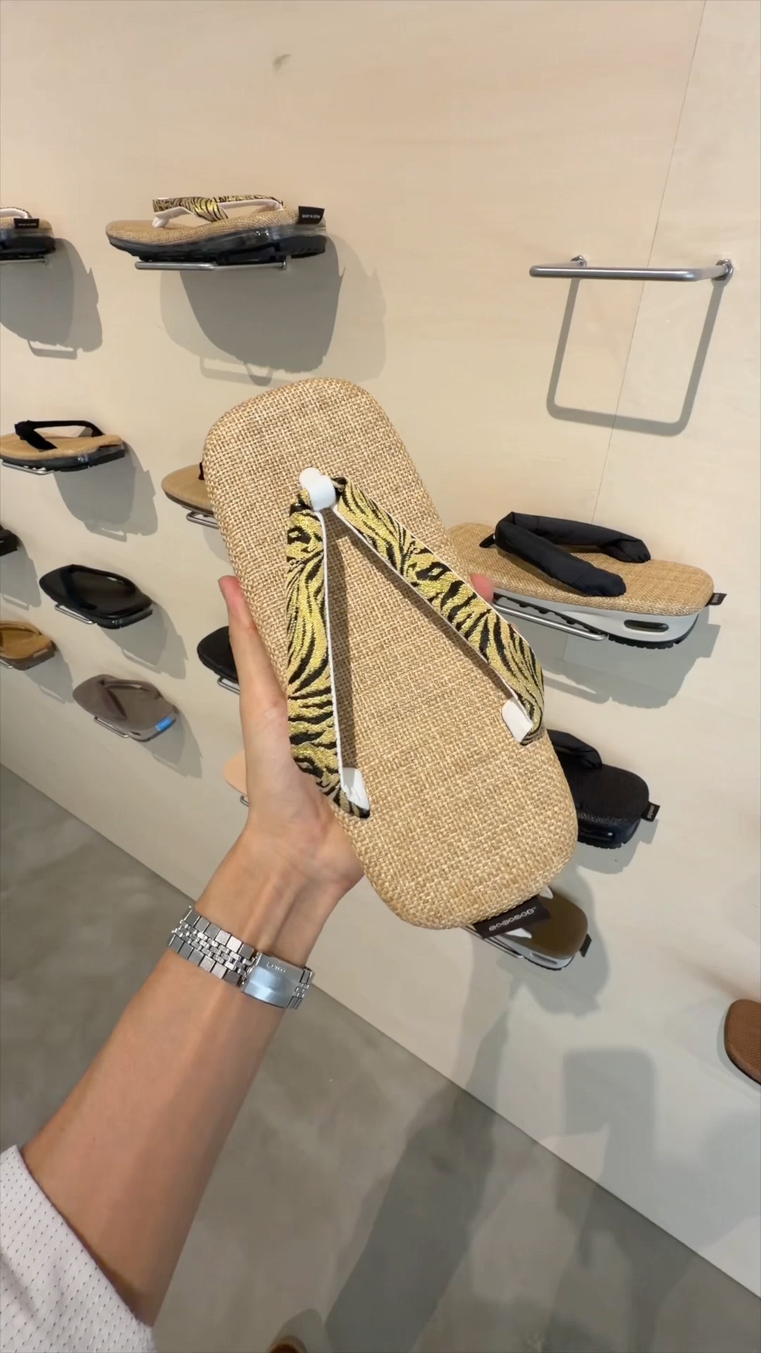 Finding Osaka exclusive items 🇯🇵 - YouTube