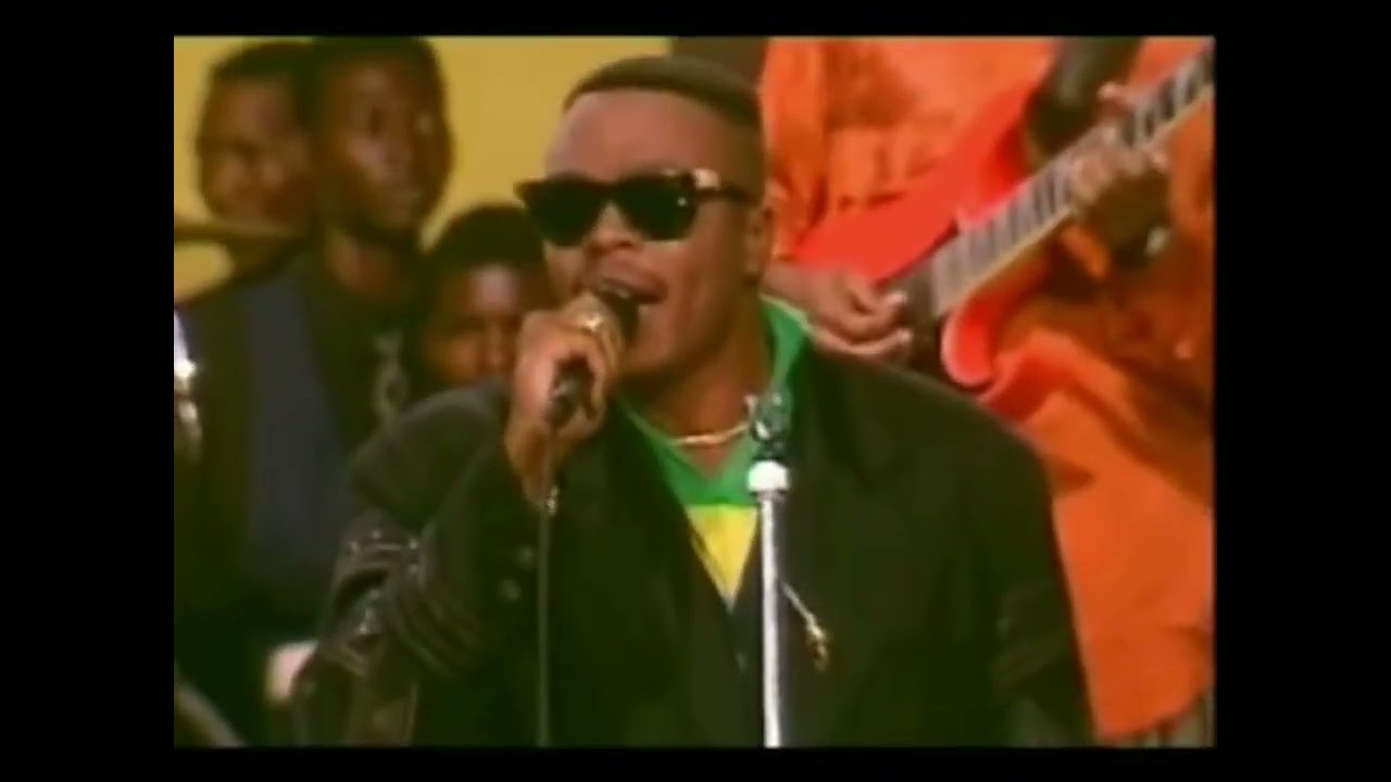 JB Mpiana / Wenge BCBG 4×4 - Kin e bouger (live à Kinshasa)