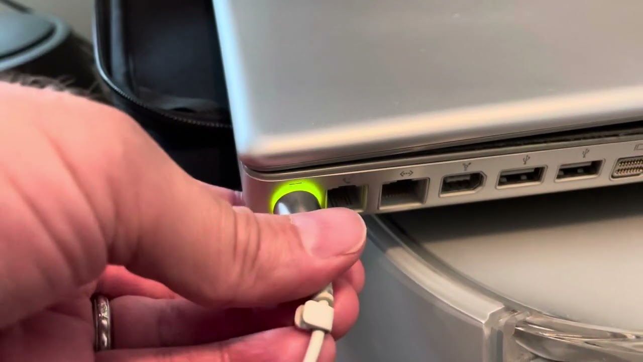 PowerBook G4 fiddly power adapter