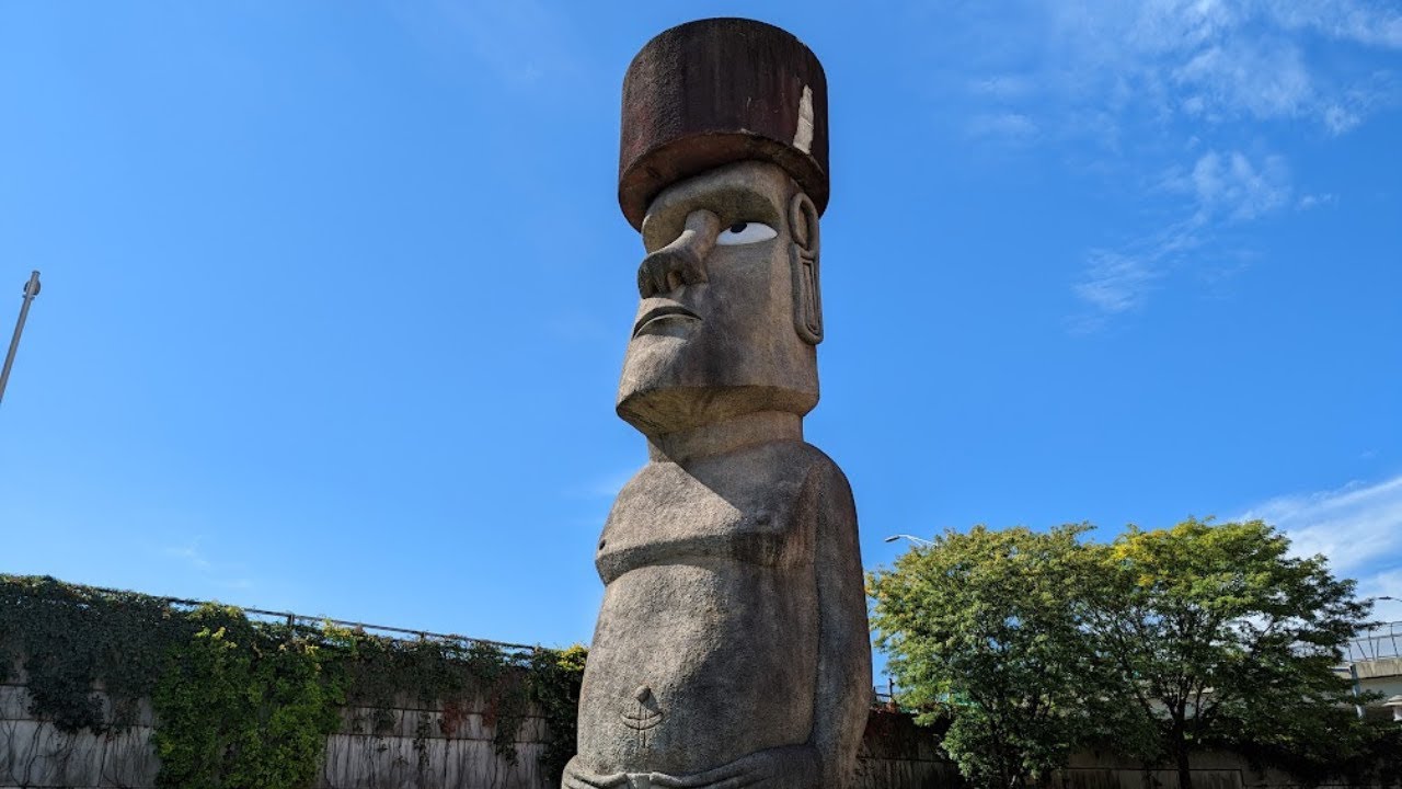 Moai Statue in a Shopping Center Parking Lot YouTube