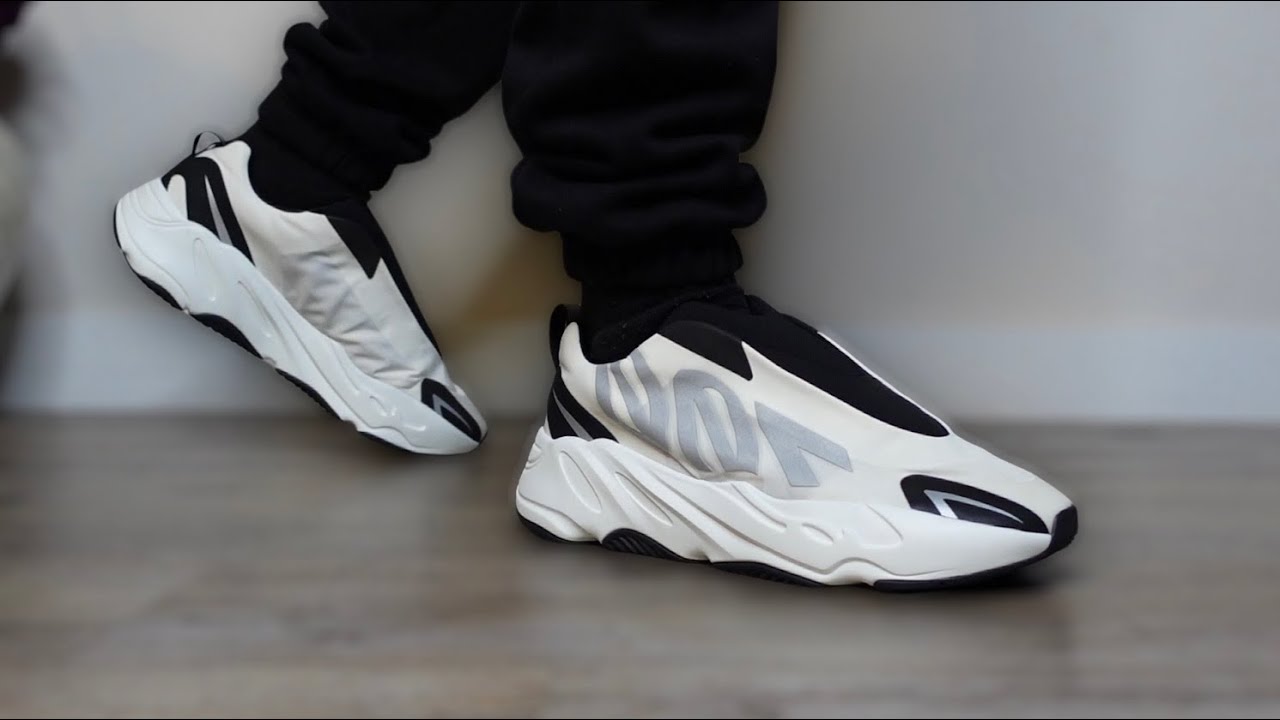 YEEZY 700 MNVN Analog Review + On Feet Look - YouTube